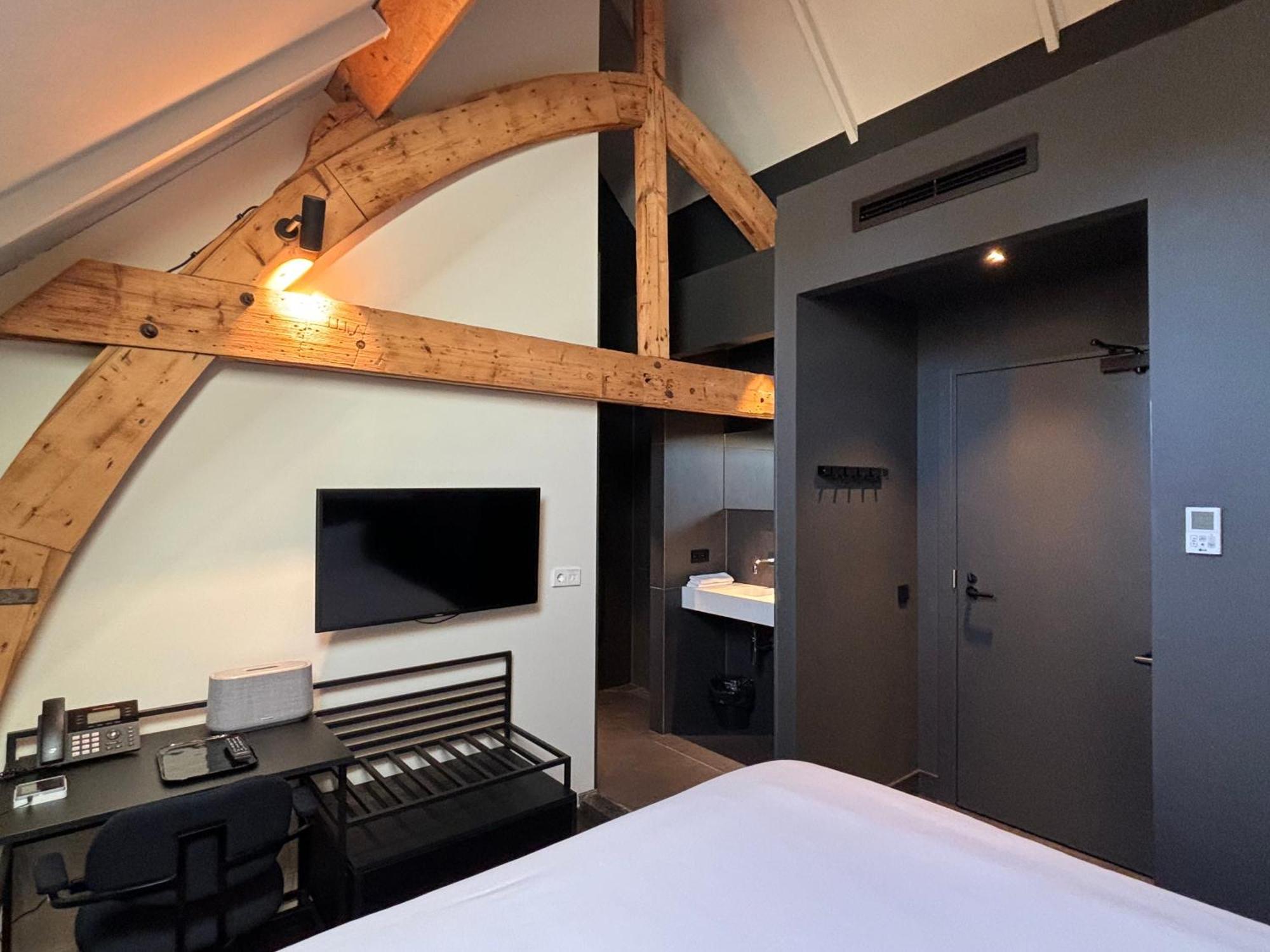 Kazerne Hotel - Member Of Design Hotels Eindhoven Room photo